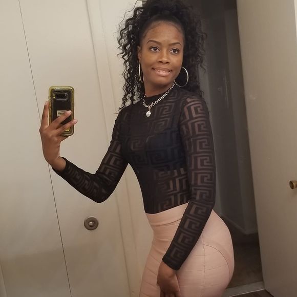 Meet your Posher, Charnae - Picture 1 of 1